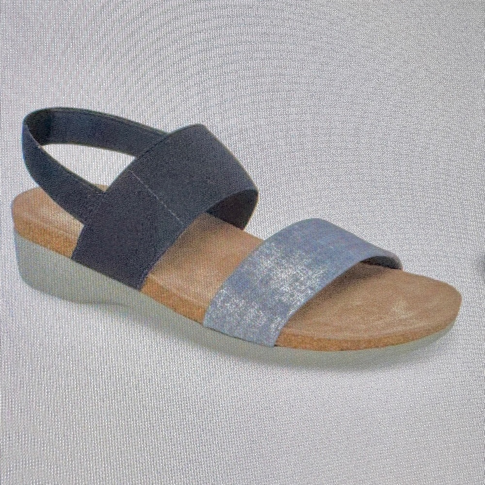 Munro American Pisces Sandal, Woven leather/fabric on a cork/latex footbed